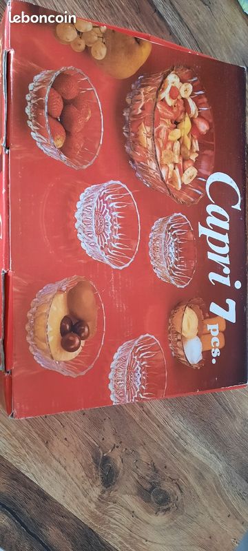 Saladier et coupelles à dessert neufs (image 1)