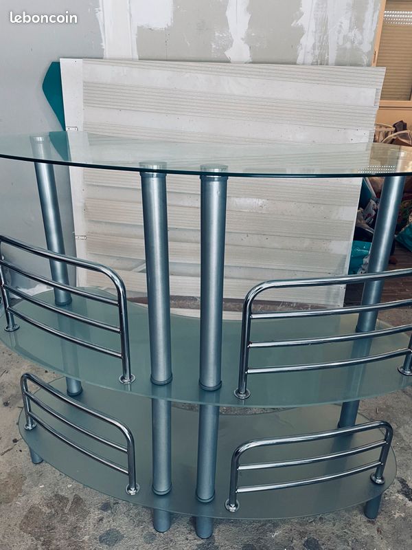 Bar en verre transparente (image 1)
