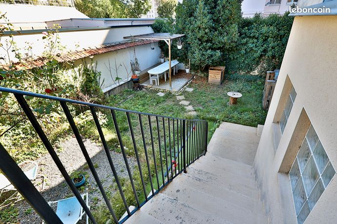 Maison 8 pièces 195 m² — 3