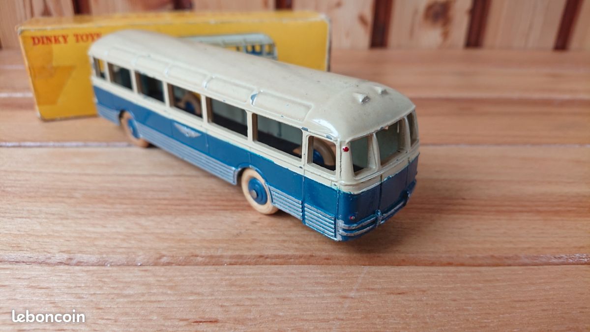 DINKY TOYS / ATLAS - Autocar Chausson Bleu Réf 29F - NEUF ET SCELLE