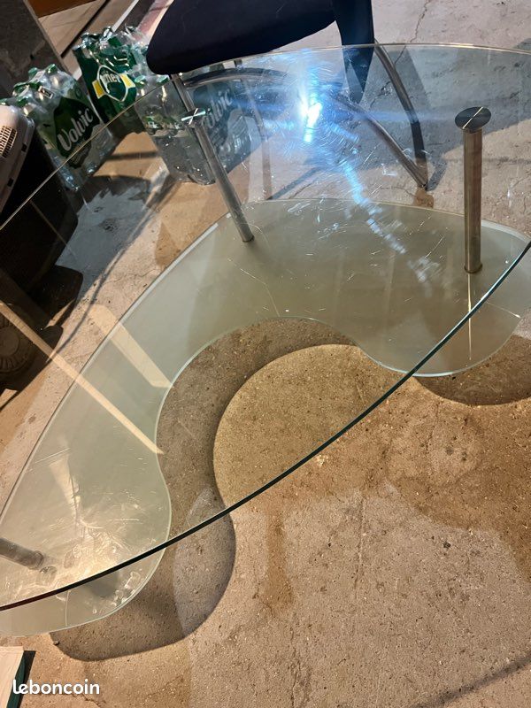 Table en verre (image 2)