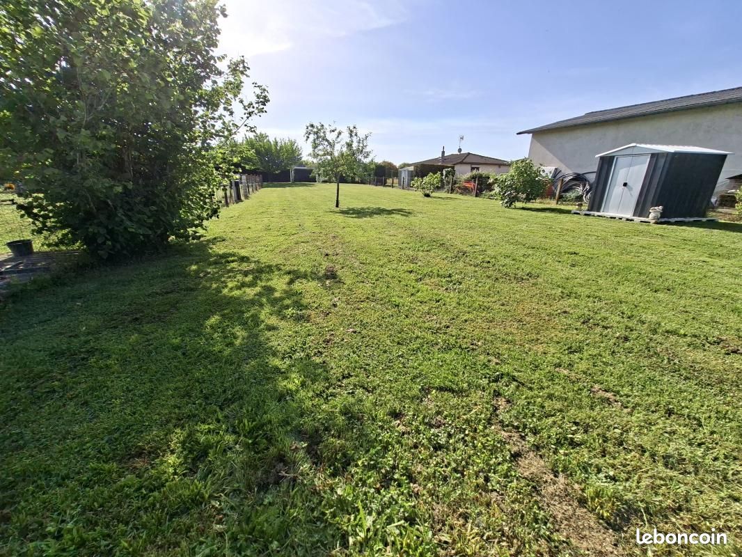 Terrain 876 m² · à Grenade-sur-l'Adour · 45 000 €