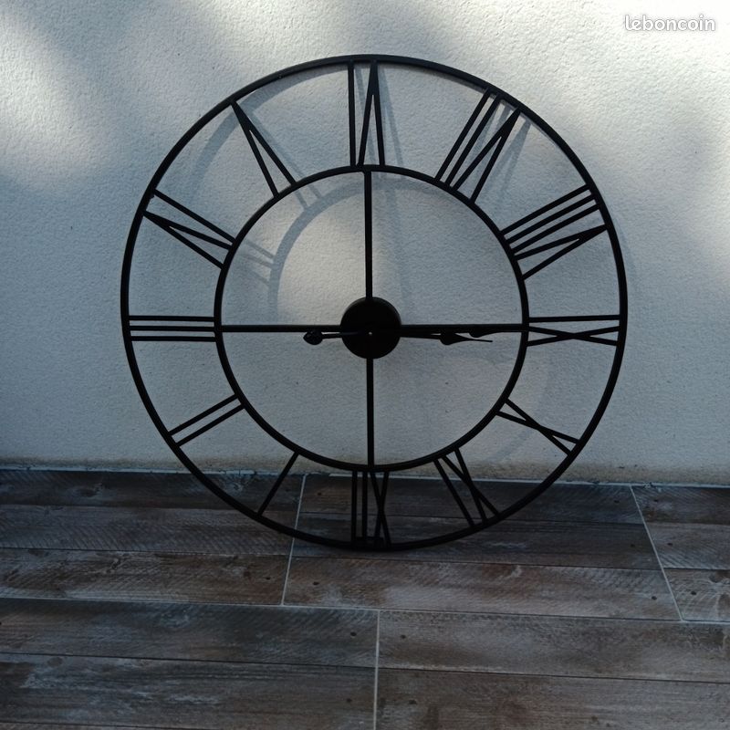 Grande horloge murale (image 1)