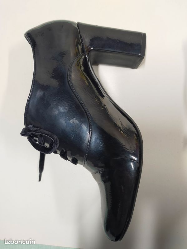 Chaussures richelieu bleu-noir vernies Eram Chaussures