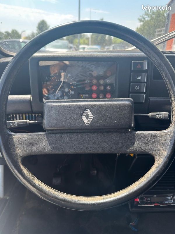 Renault R4 RENAULT 4 - TL SAVANE (image 19)