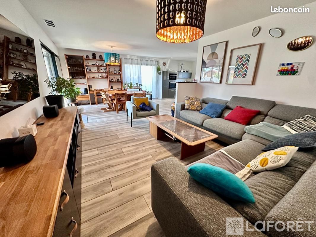Maison 5 pièces 113 m² · à Martignas-sur-Jalle · 113 m² · 1 800 €