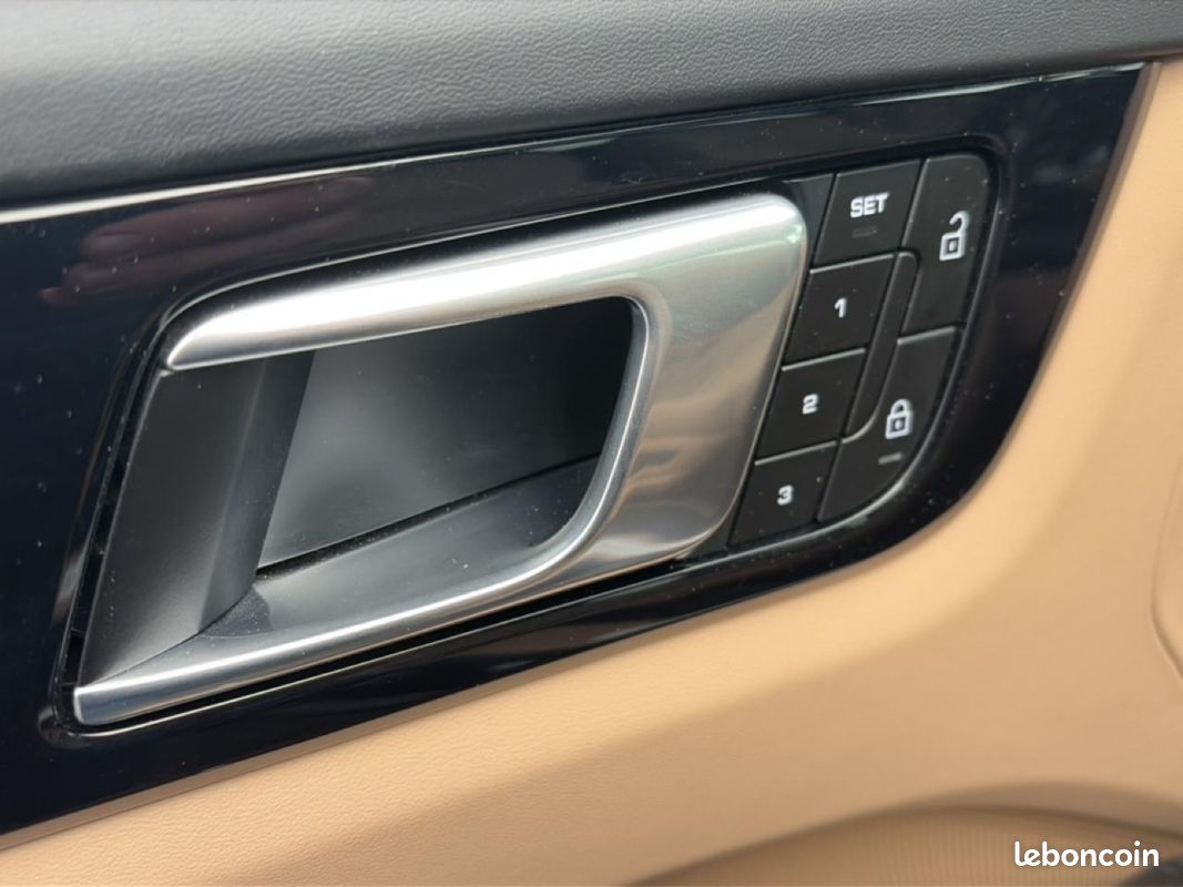 PORSCHE CAYENNE (9ya) 3.0 v6 462 e-hybrid platinum edition (image 32)