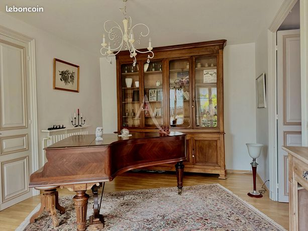 Propriété 12 pièces 236 m²