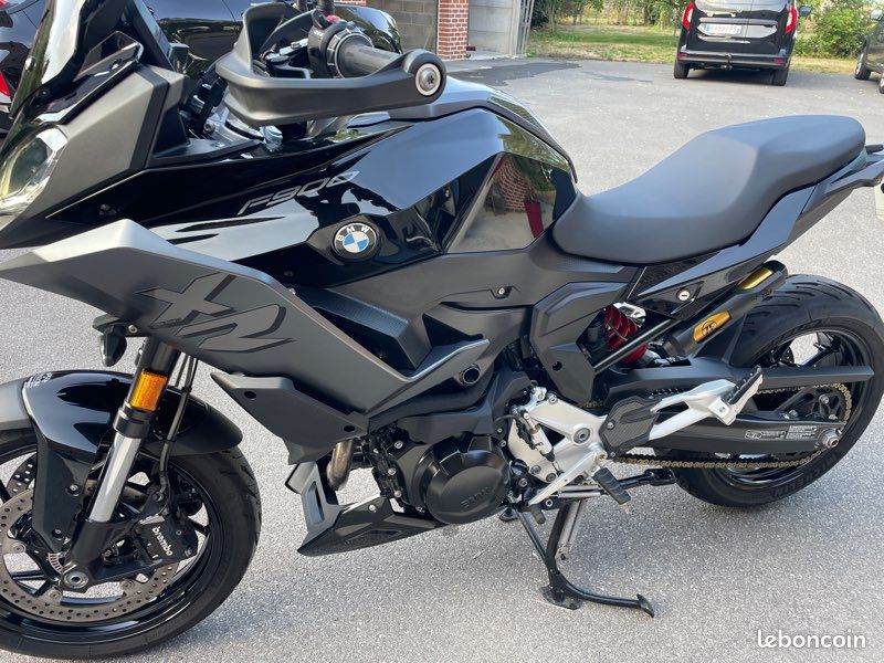 Bmw f900xr triple black (image 4)