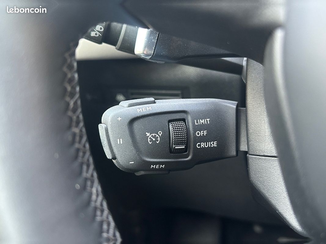 DS Ds3 Crossback 1.2 THP Puretech 12V EAT8 Rivoli (image 27)