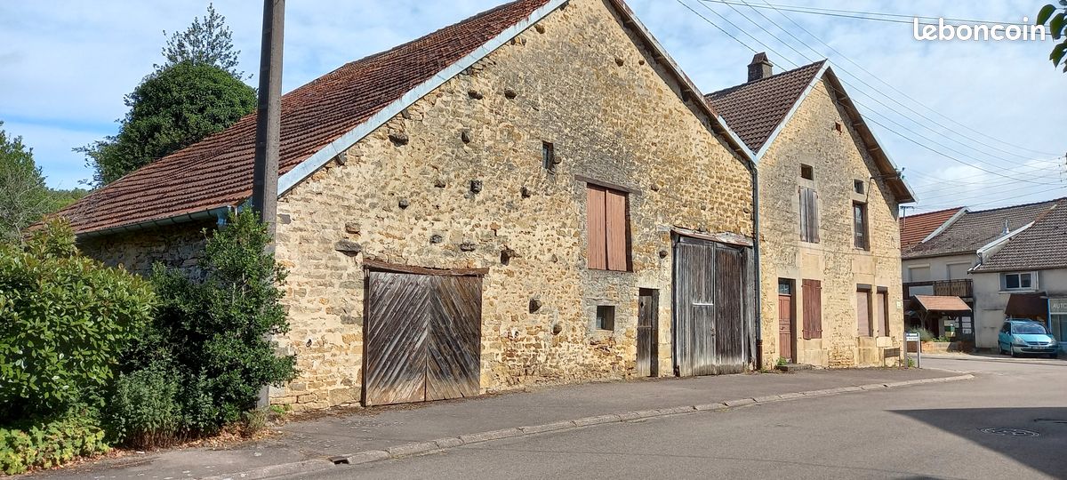 Maison 2 pièces 200 m² · à Chalindrey · 200 m² · 20 000 €