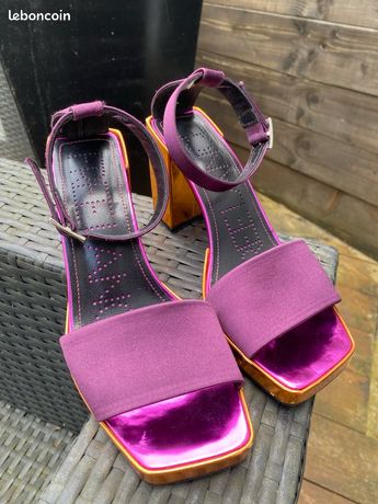 Sandales Compensées Free Lance En Cuir Verni Noir - Pointure 37 - Occasion Très Bon état
