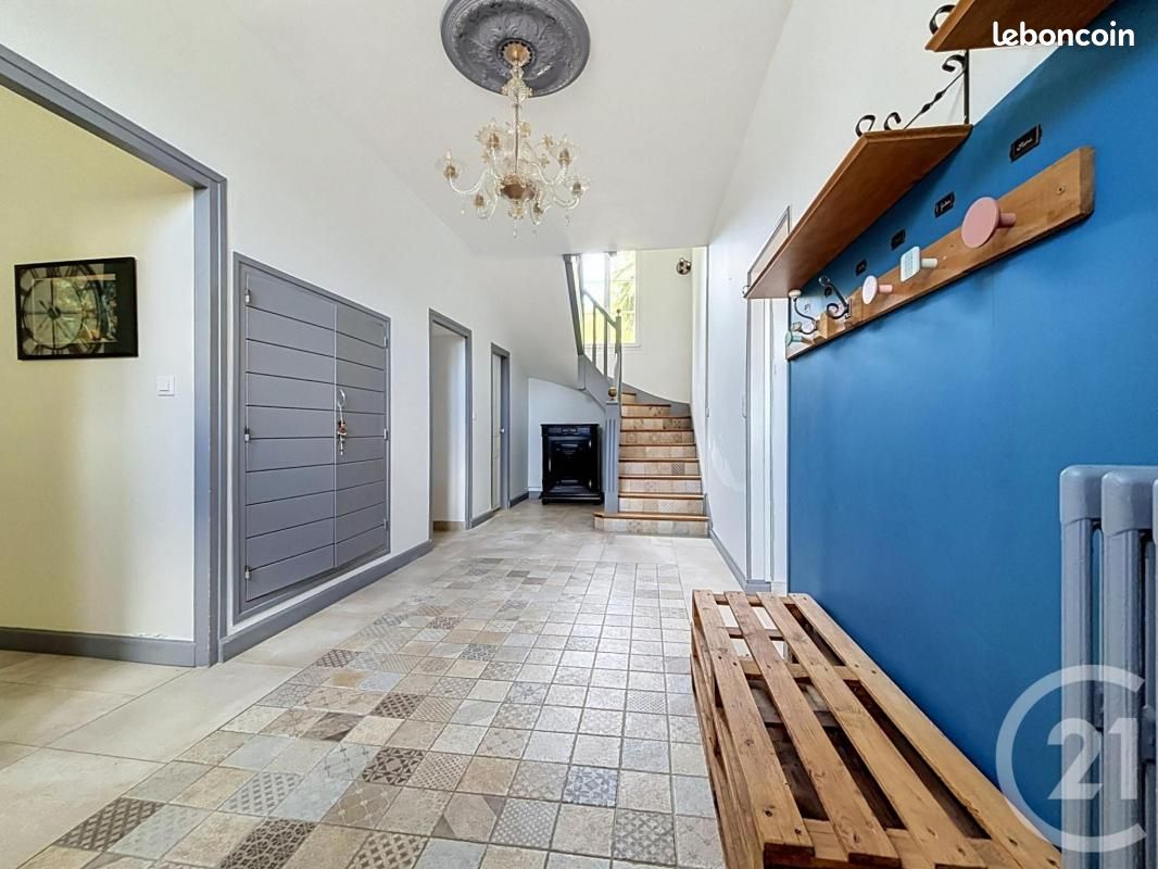 Maison 7 pièces 203 m² · à Argentan · 203 m² · 1 230 €