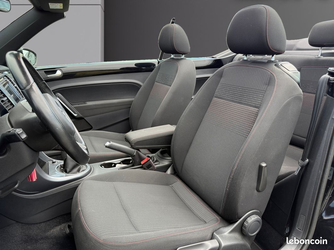 VOLKSWAGEN NEW BEETLE DECAPOTABLE Sound 1.2 TSI 105ch Garantie 12 mois Carplay sièges chauffant (image 9)