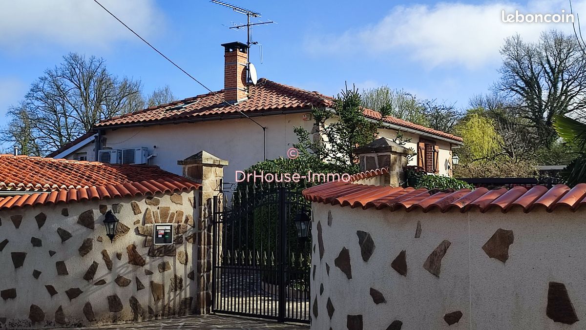 Maison 6 pièces 133 m² · à Oradour-Fanais · 133 m² · 265 957 €