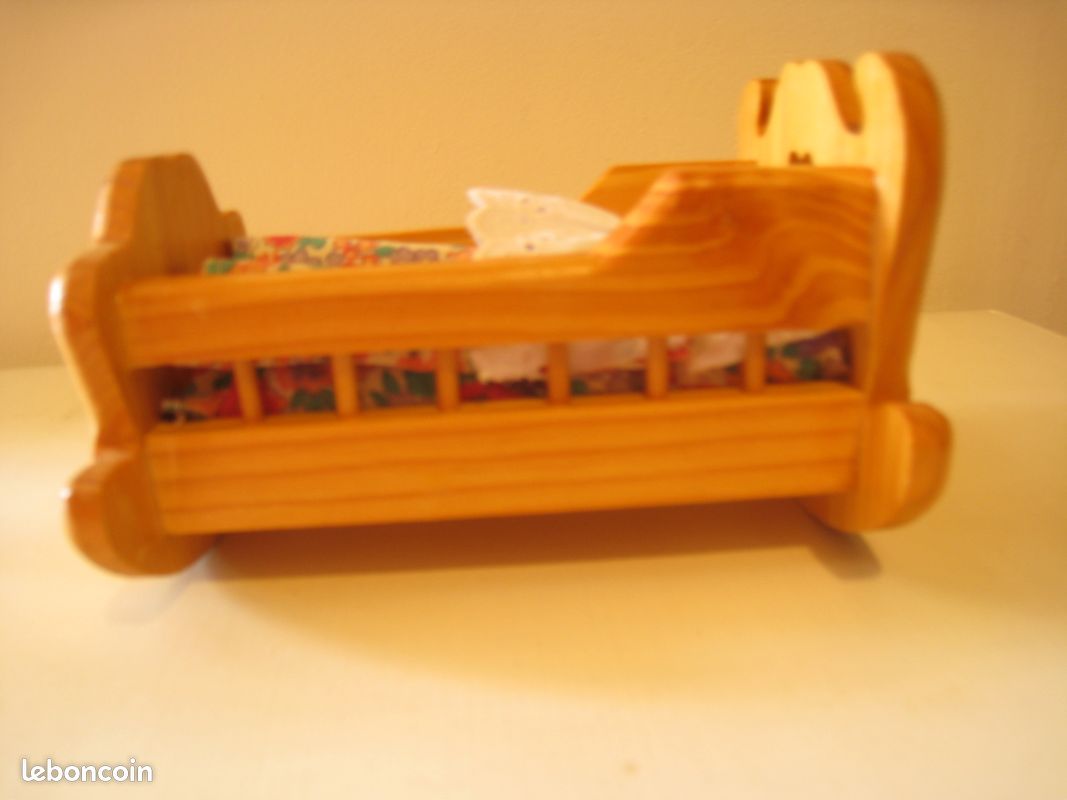 Petit lit pour mini-poupée (de 13 cm maximum) (image 6)