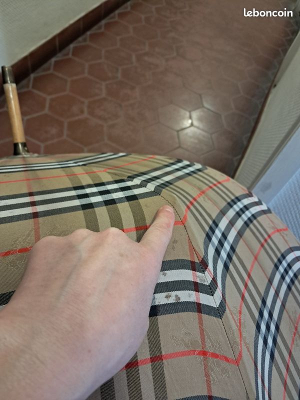 Parapluie BURBERRY vintage à canne en bois motif tissé Check (image 16)
