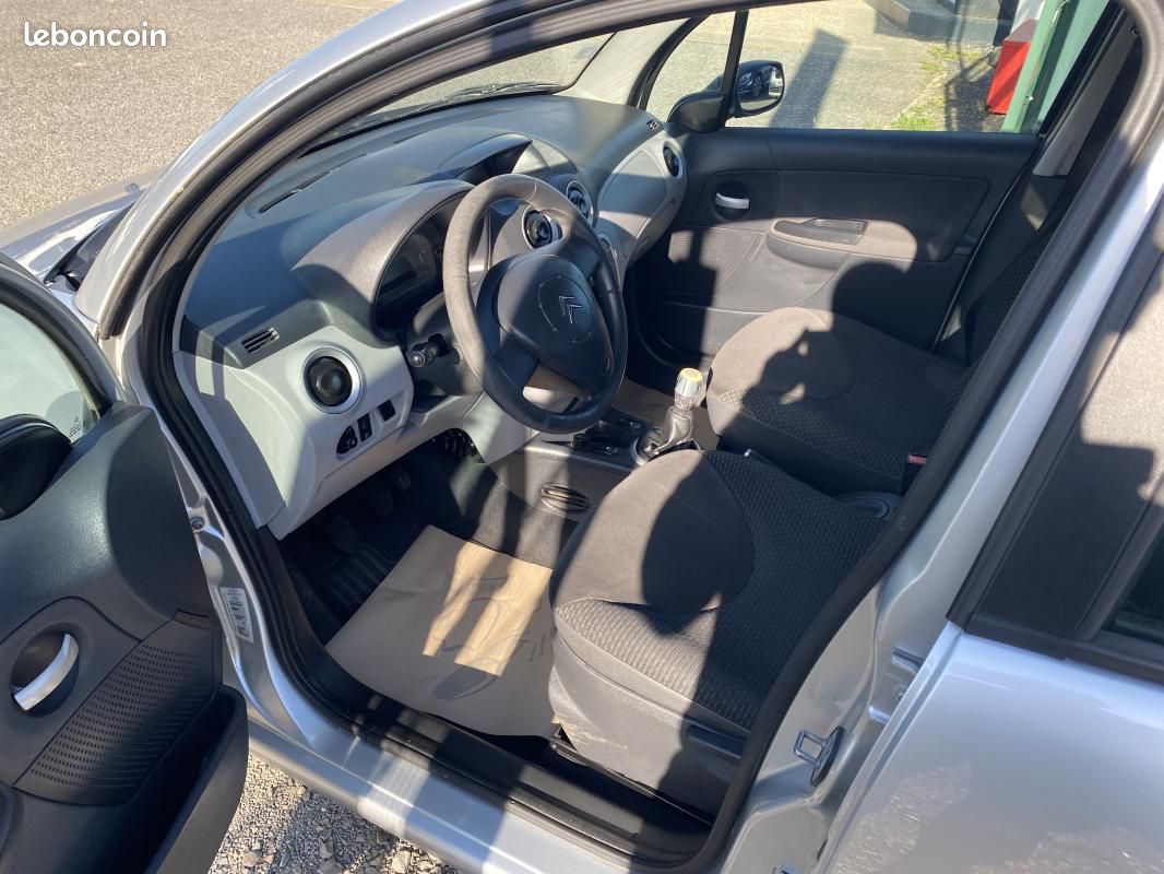 Citroën C3 HDI 70 CONFORT (image 18)