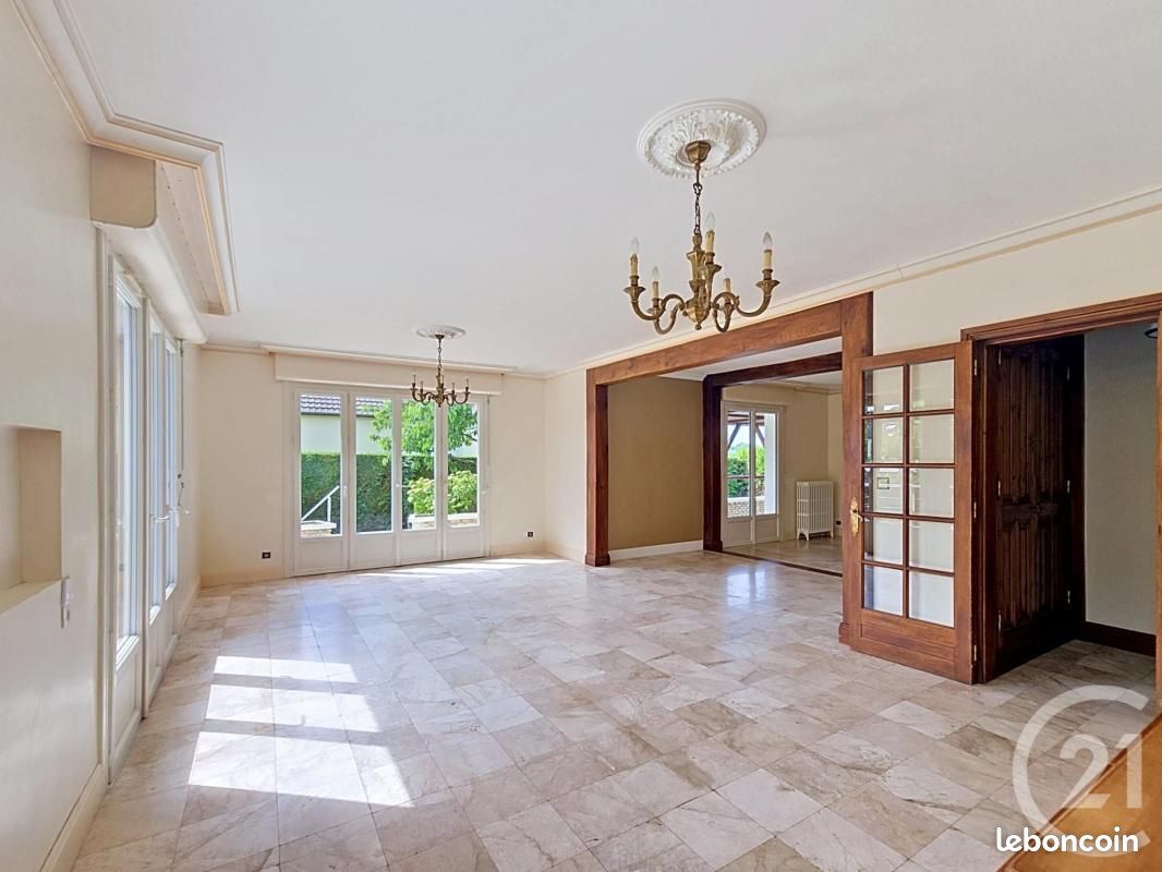 Maison 8 pièces 202 m² · à Louvigny · 202 m² · 499 900 €