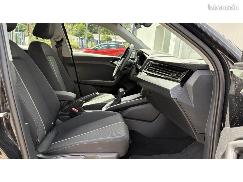 AUDI A1 Sportback - 1.0 30 TFSI 116ch Boite Auto Business line / Garantie 12 mois / Pneus AV neufs (image 8)