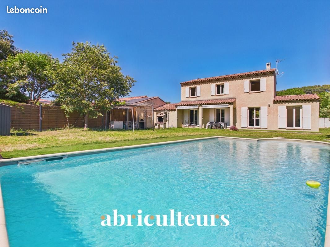 Maison 7 pièces 128 m² · à Saint-Chamas · 128 m² · 495 000 €