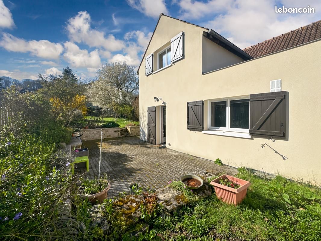 Maison 5 pièces 105 m² · à Plaisir · 105 m² · 395 000 €