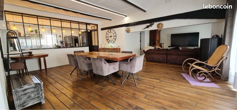 Maison 5 pièces 244 m² · à Saint-Julien-les-Villas · 244 m² · 265 000 €
