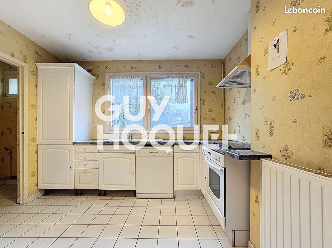 Appartement 3 pièces 82 m² · à Elbeuf · 82 m² · 59 000 €