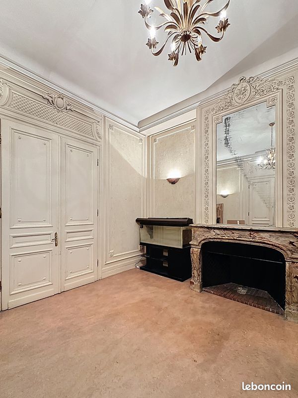 Local commercial 12 pièces 384 m² · à Lille · 384 m² · 990 000 €