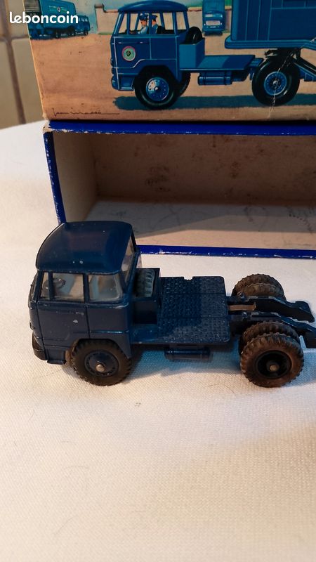 Camion Unic  Pam Pam DINKY remorque SNCF au 1/43 B état général