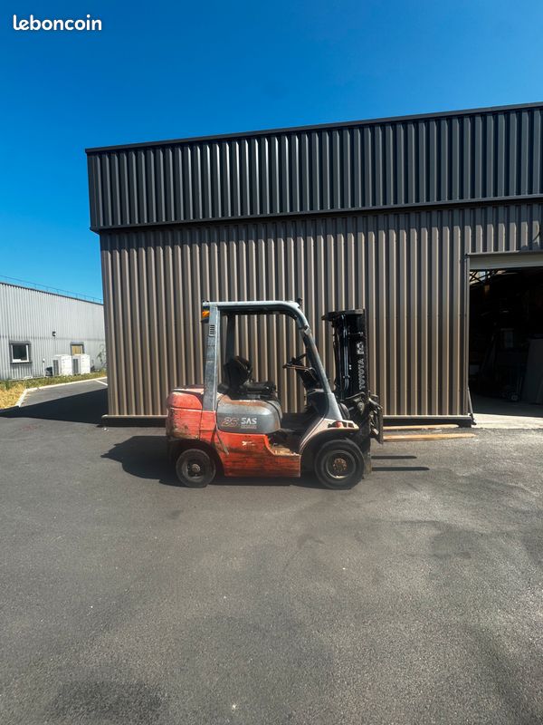 Chariot Élévateur Toyota (image 2)