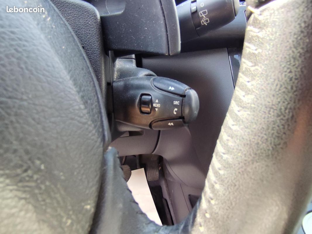 PEUGEOT 3008 1.6 e-HDi FAP - 115 - BV MP6 Business Pack PHASE 1 (image 22)