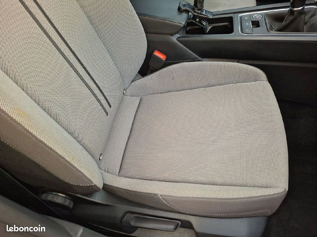 Seat LEON 2.0 TDI 115 BV6 STYLE XL Caméra (image 9)