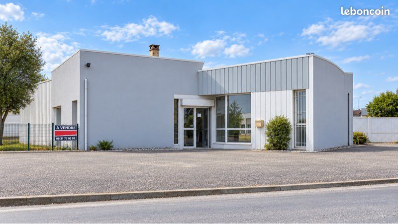 Parking 189 m² · à Marmande · 189 m² · 189 000 €