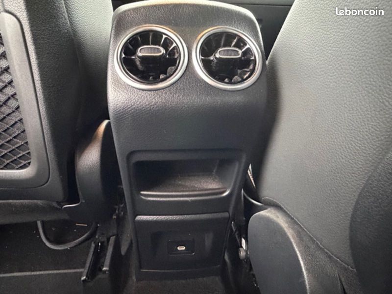 Mercedes Classe B 180 AMG Line 1.3 136 7G-DCT Angle mort Cam recul C (image 18)
