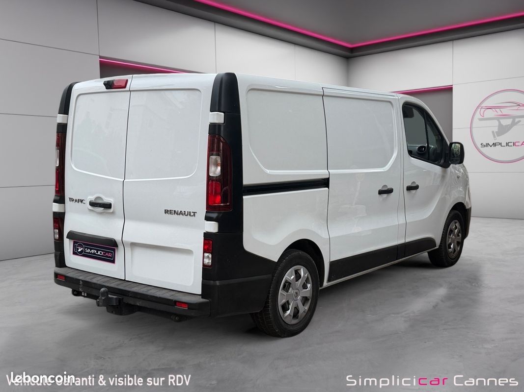 RENAULT TRAFIC III FOURGON L1H1 3T 2.0 BLUE DCI 170 EXTRA BA 150Ch Garantie 12 mois (image 7)