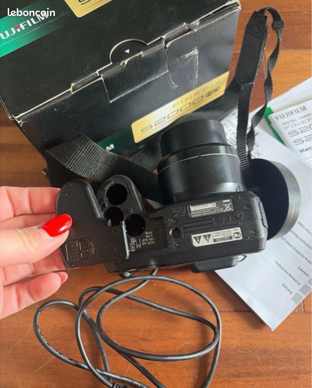 FUJIFILM FINEPIX S2000HD / BRIDGE / EN BOITE AVEC