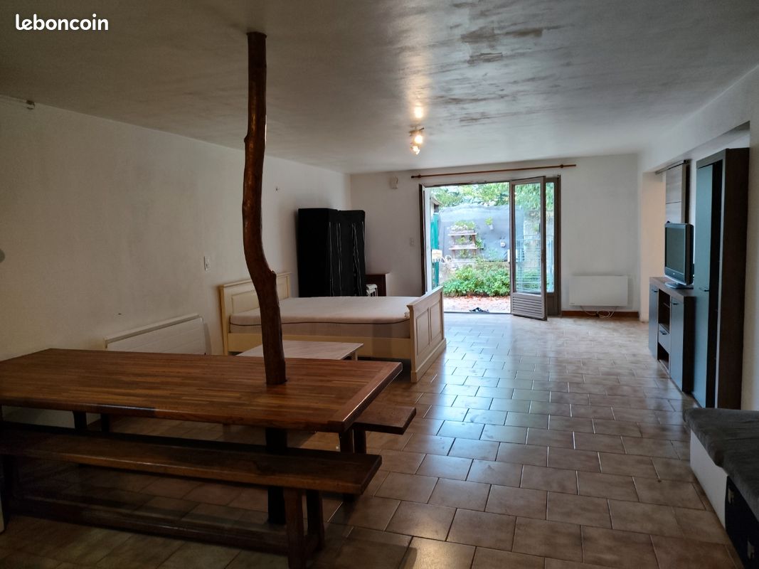 Appartement 1 pièce 50 m² · à Mollégès · 50 m² · 650 €/mois