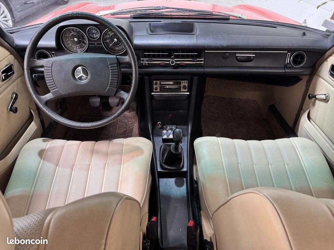 MERCEDES 200200 W114 / 95ch / DOSSIER HISTORIQUE / CUIR BEIGE / SUPERBE ETAT (image 15)