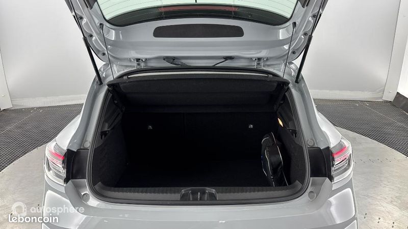Renault Clio 1.6 E-Tech 145ch full hybrid Evolution (image 14)