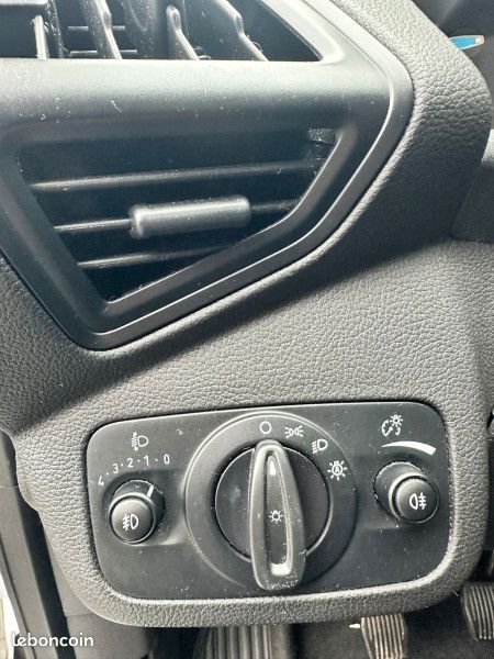 Ford C-MAX 1.5 TDCI 95CH STOP&START BUSINESS NAV (image 22)