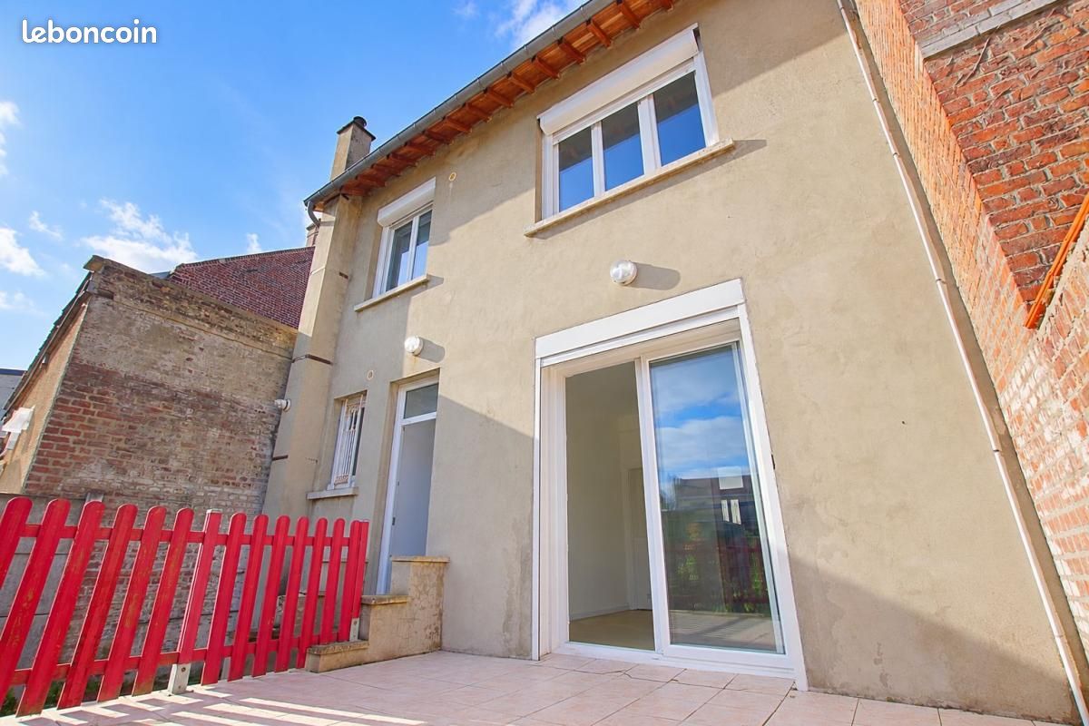 Maison 5 pièces 94 m² · à Ham · 94 m² · 110 000 €