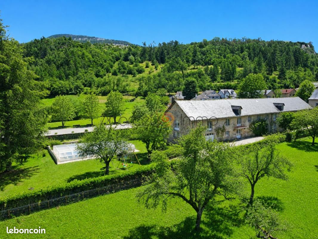 Maison 12 pièces 388 m² · à La Canourgue · 388 m² · 469 000 €