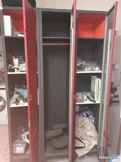 Vend armoire métallique rouge (image 3)
