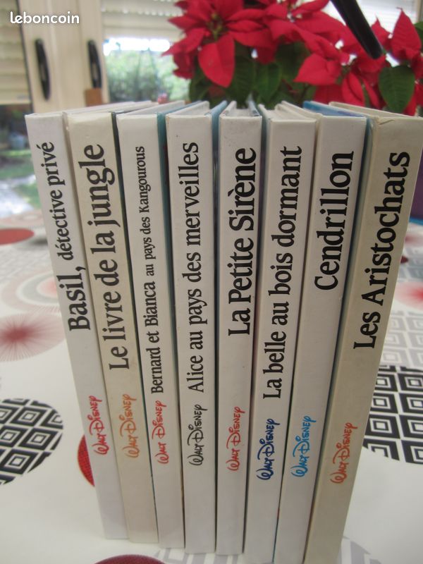 8 livres collection WALT DISNEY (jfm) (image 2)