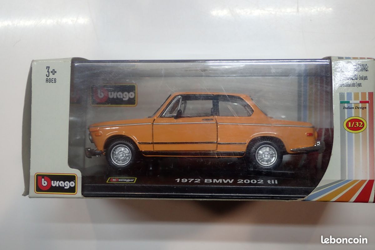Burago BMW 2002 Tii street classic 1:32 ème (image 2)