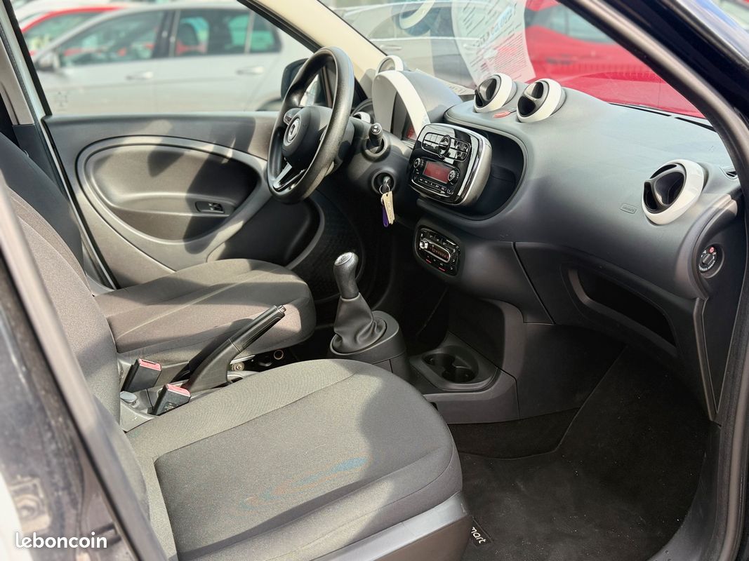 SMART FORFOUR 1.0 71 ch S&S * Clim + Régulateur de vitesse (image 10)