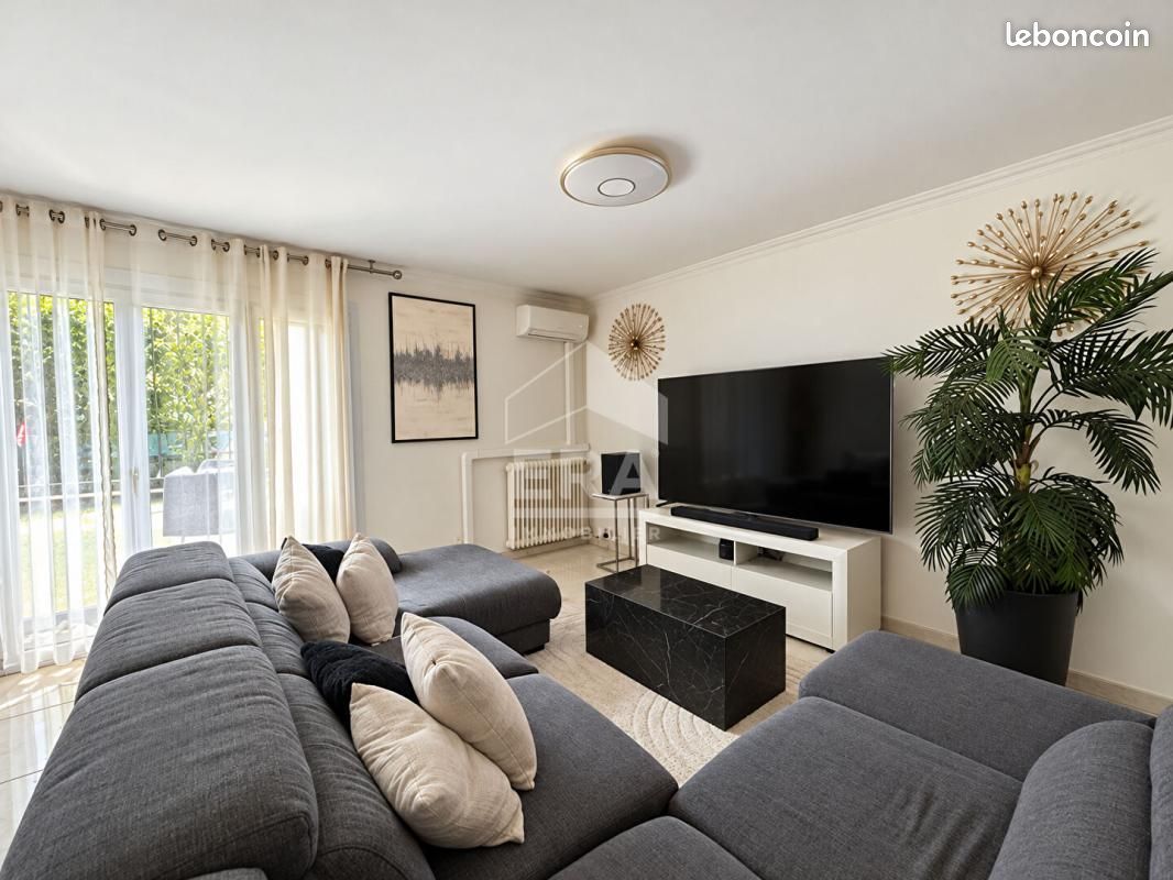 Appartement 4 pièces 95 m² · à Marseille · 95 m² · 270 000 €