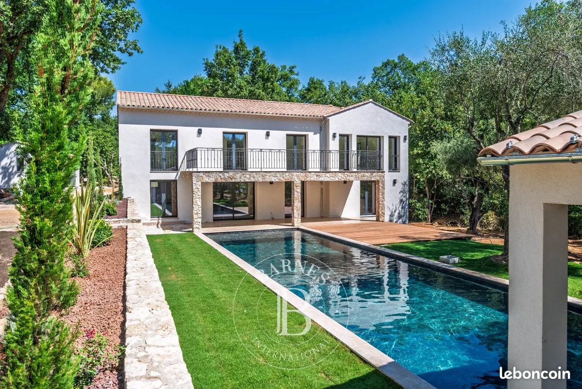 Villa 7 pièces 239 m² (image 22)