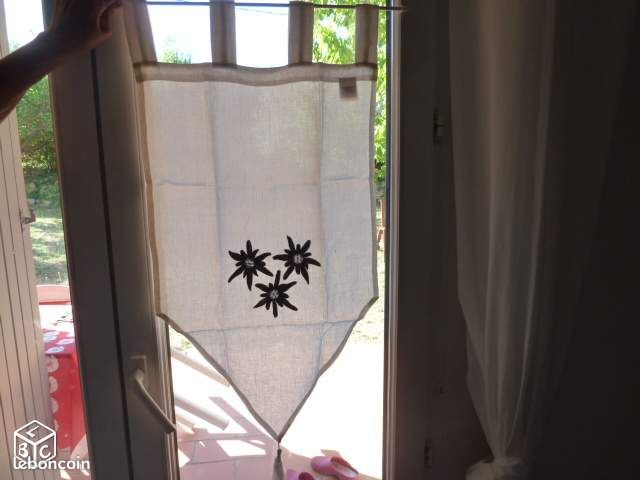 Rideaux brise bise (2) dim.45 x 90 + (4) 60 x 110 (image 1)